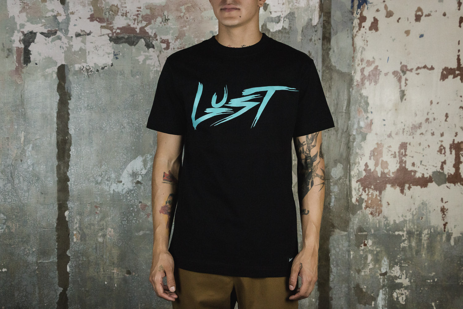 LUST BRAND CLASSIC LOGO TEE BLACK / TURQUOISE (6764377964610)