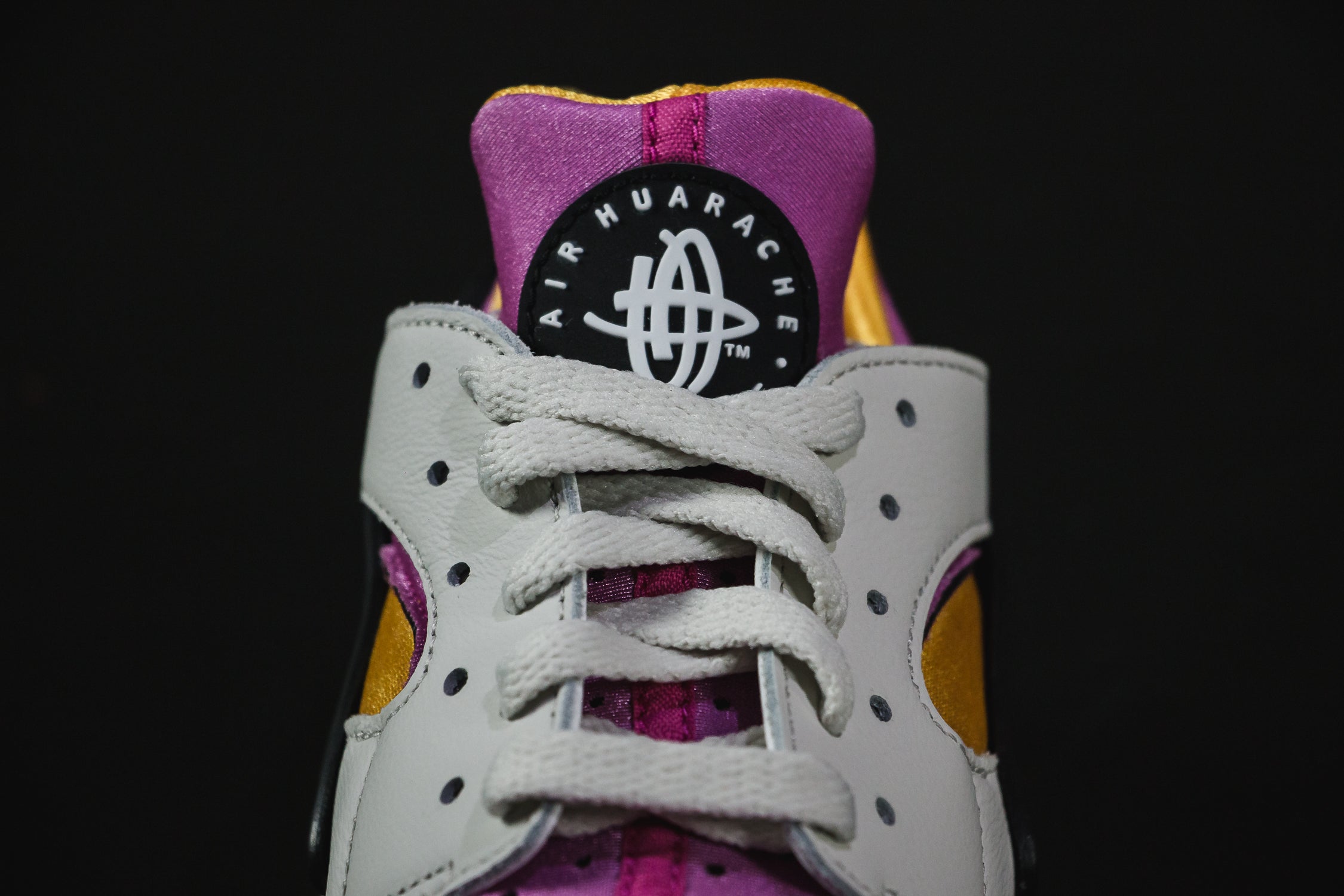 Nike huarache negro outlet con rosa