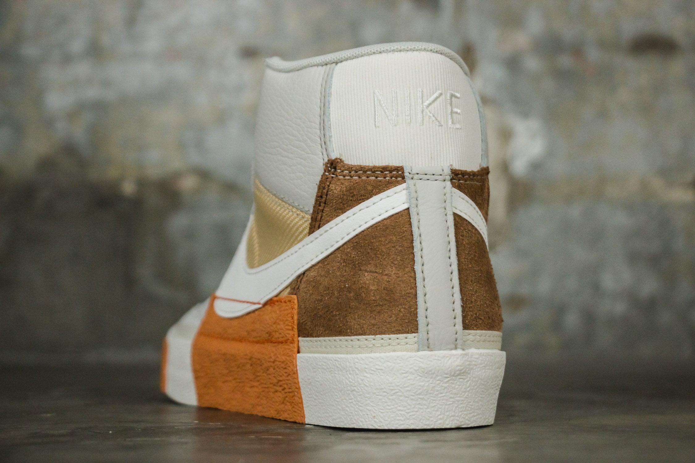 Nike blazer hombre sale dorados