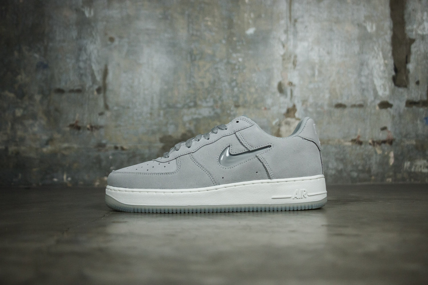 Air Force 1 Low Retro Color of The Month Light Smoke Grey 8