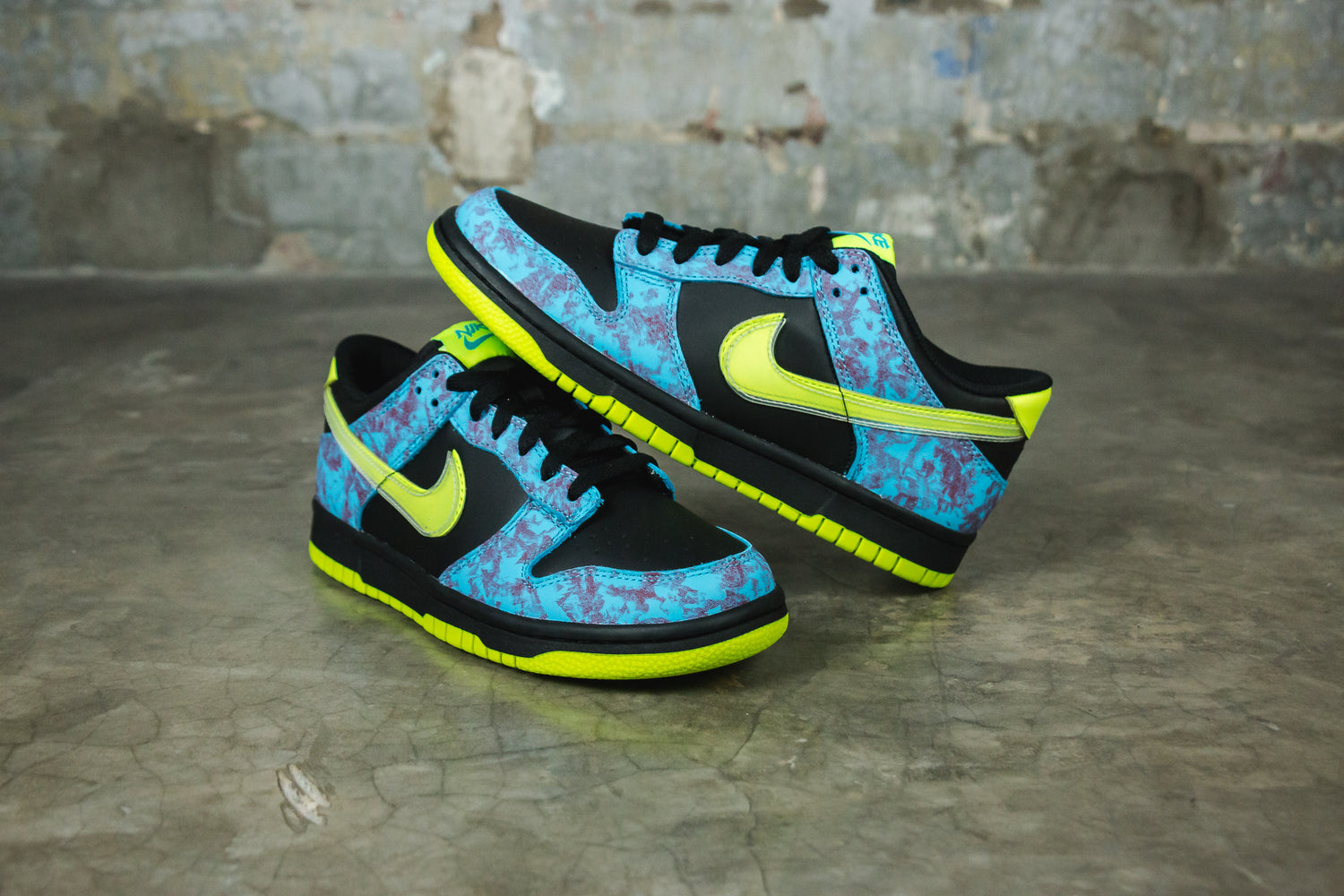 Nike Dunk Low SE &