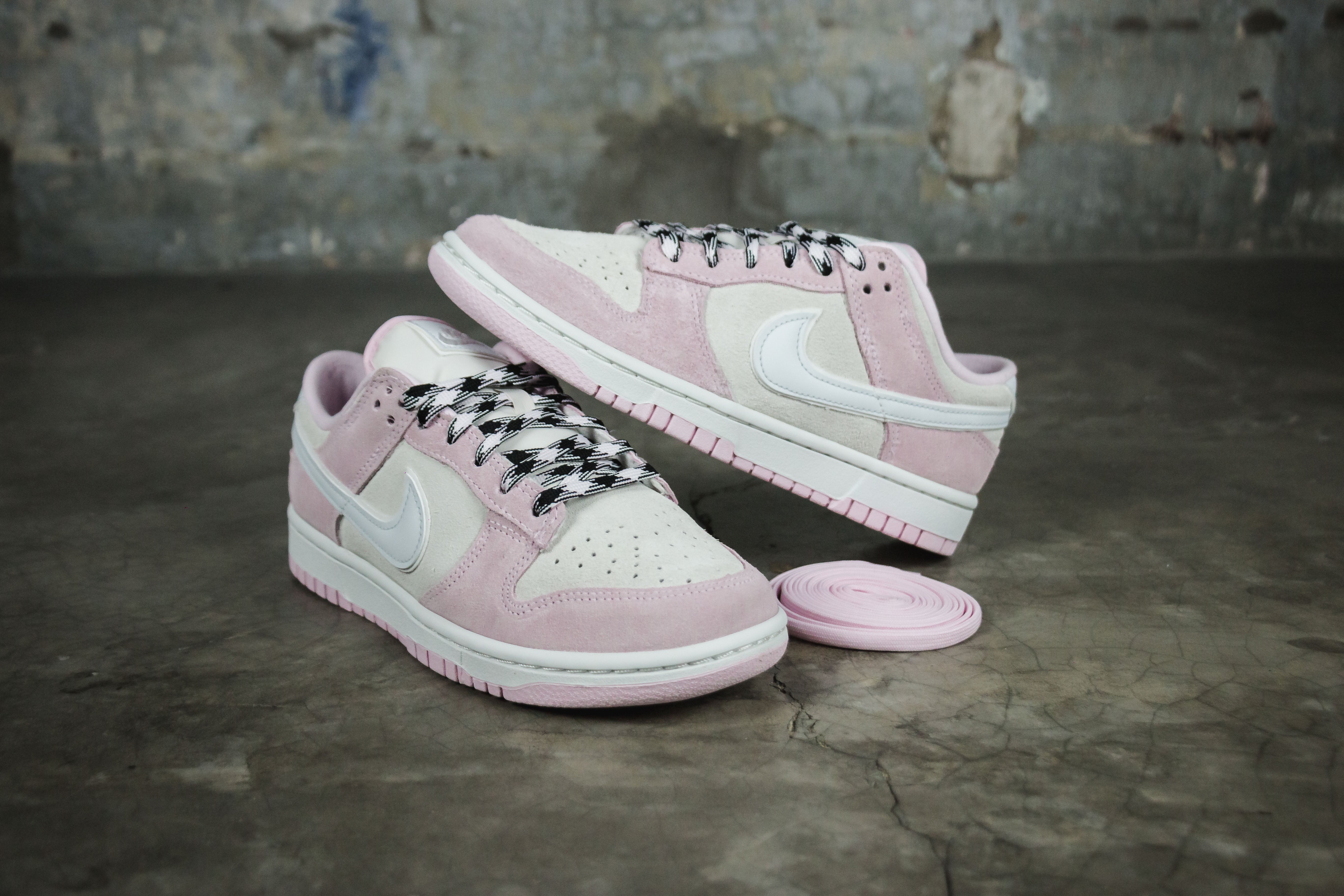 Women's Nike Dunk Low 'LX Pink Foam'