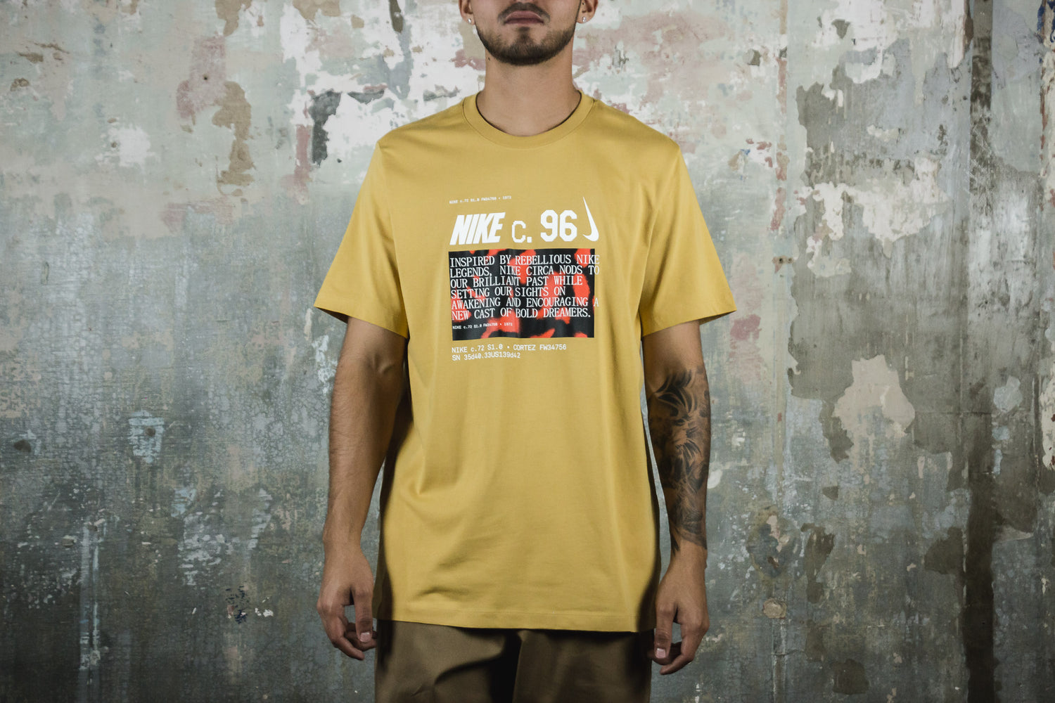 M NK TEE CIRCA WHTGLD (6889876619330)