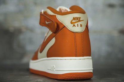 Nike Air Force 1 Mid &