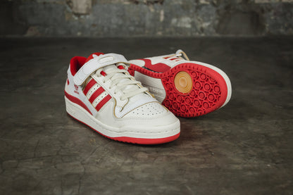FORUM 84 LOW W      OWHITE/VIVRED/FTWWHT (6766239645762)