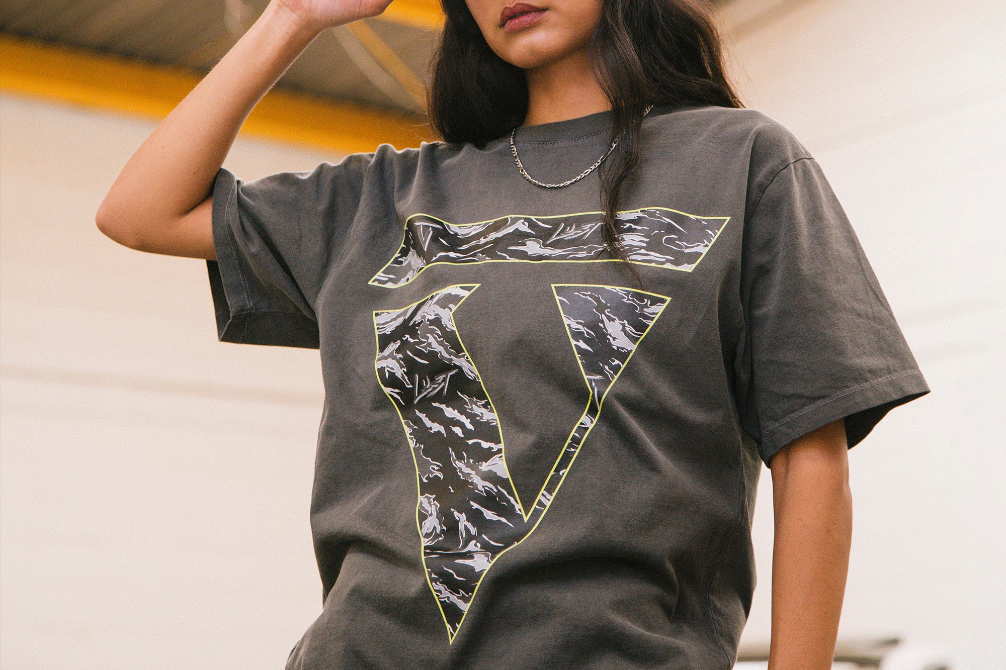 Lust Brand x Berth-Oh V logo Camo Tee “5000 Racing Team”. (6610232213570)