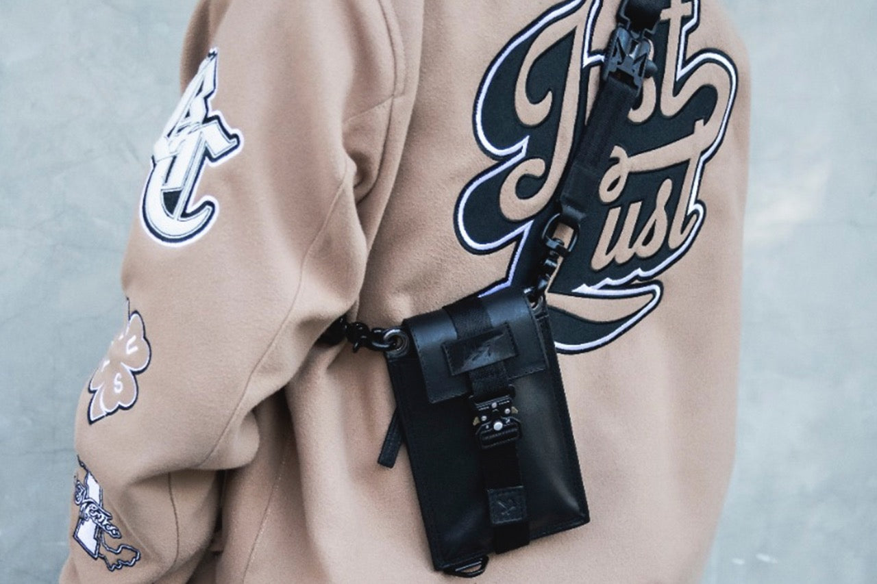 Lust x KOEN Porta Celular Piel  KOEN