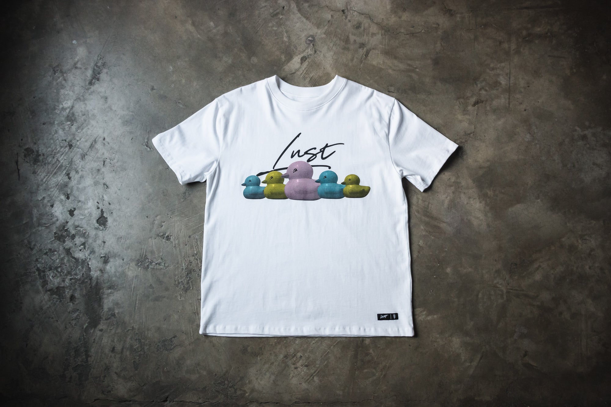 LUST BRAND RUBBER DUCKS TEE BLANCO (6736899539010)