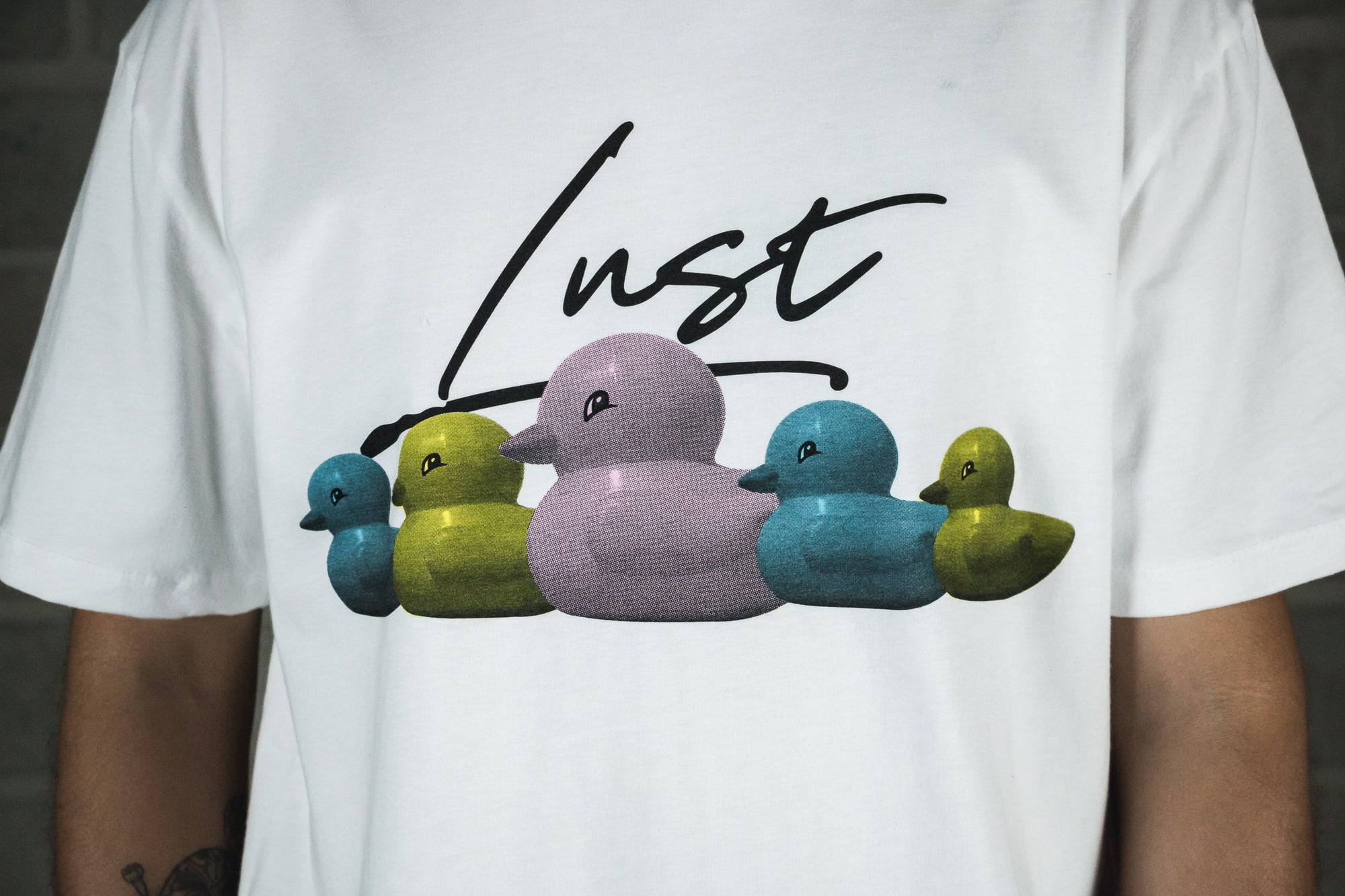 LUST BRAND RUBBER DUCKS TEE BLANCO (6736899539010)
