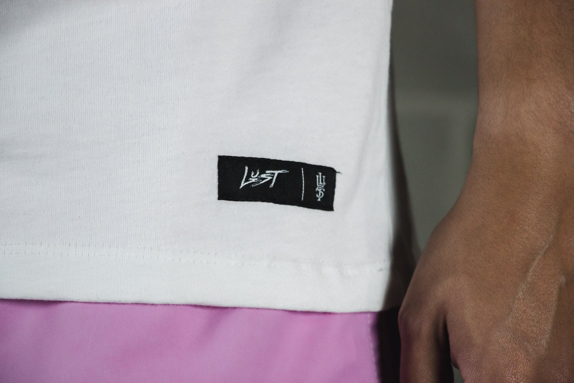 LUST BRAND POOL GIRLS TEE BLANCO (6736899604546)